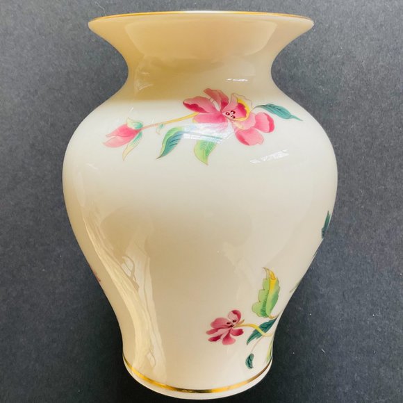 LENOX Vintage "Barrington Collection" Short Vase with Floral EUC - Picture 3 of 8
